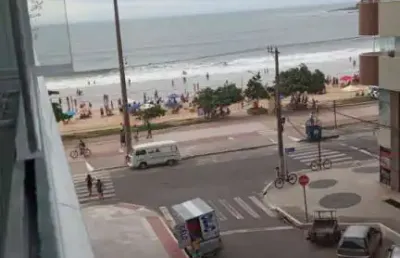 Apartamento na praia do morro com 3 quartos / guarapari - es