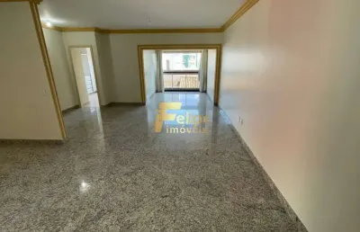 Cobertura triplex no centro de guarapari com 3 vagas de garagem!