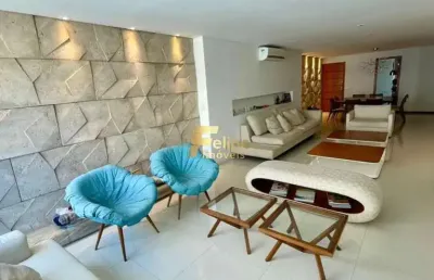 Deslumbrante apartamento montado e decorado na praia da costa.