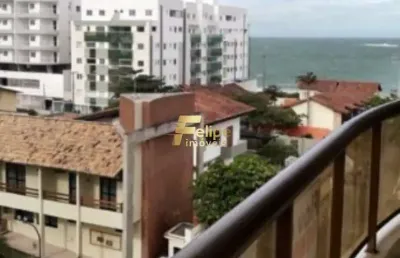 Espaçoso e aconchegante apartamento de 04 quartos, sendo 02 suítes, à venda na quadra do mar da praia de peracanga, em guarapari/es!