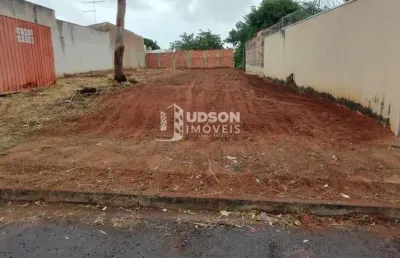 Terreno à venda na Rua Valdi José Bueno, 2-20, Tangarás, Bauru