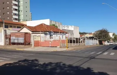 Terreno à venda na Rua Azarias Leite, 11-10, Centro, Bauru