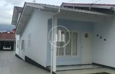 Casa com 4 quartos à venda na Rua Manoel Loureiro, 997, Barreiros, São José