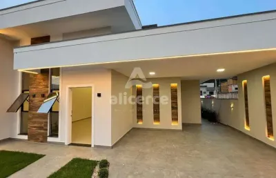 Casa à venda com 3 quartos 1 suíte, 105m² em bela vista palhoça