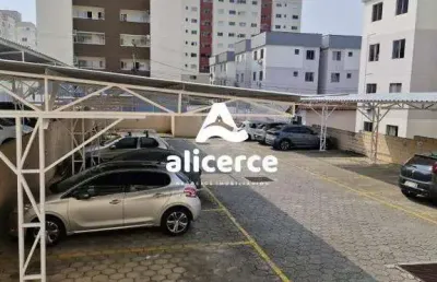 Apartamento à venda com 2 quartos , 56m² em jardim janaína biguaçu