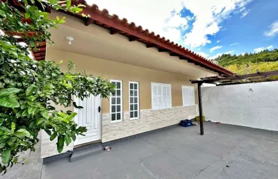 Casa à venda com 3 quartos , 48m² em praia de fora palhoça