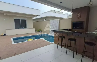Casa à venda com 3 quartos 1 suíte, 187m² em pedra branca palhoça