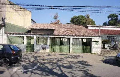 Casa com 3 dormitórios à venda, 300 m² por r$ 900.000,00 - soteco - vila velha/es