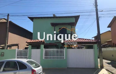 Casa duplex em condomínio com ótima infraestrutura!