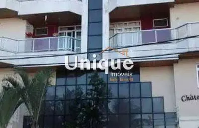 Apartamento à 500 metros da praia do forte à venda por r$ 680.000,00.