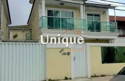 Linda casa com 3 suítes no portinho à venda por r$ 980.000,00.