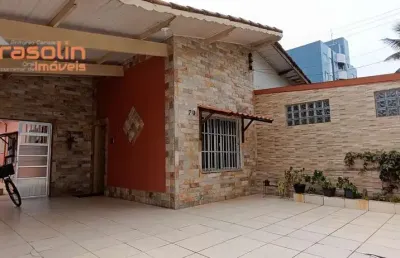 Casa com piscina 3 dormitórios à venda, jardim aguapehu - mongaguá.