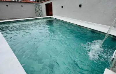 Casa isolada 3 dormitórios com piscina lado praia, vila atlântica - mongaguá