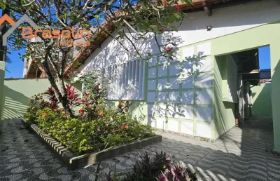 Casa isolada 3 dormitórios 50 metros da praia de mongaguá, jardim praia grande.