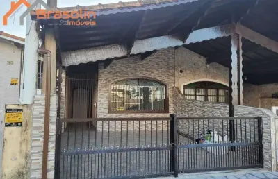 Casa 2 dormitórios sendo uma suíte/ vista mar- praia grande/ jard. real