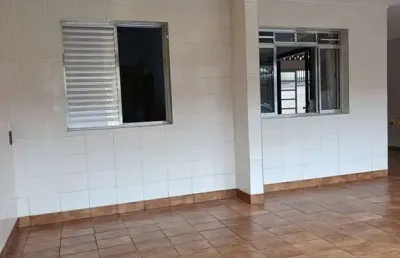 Casa 3 dormitórios lado praia - vila são paulo / mongaguá.