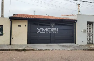 Casa com 3 quartos à venda na Avenida Brígido Marcassa, 2, Jardim Pacaembu, Jundiaí