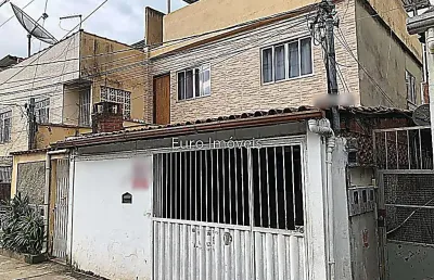 Casa com 3 quartos à venda na Rua Acácio Alves Alvim, Marilândia, Juiz de Fora