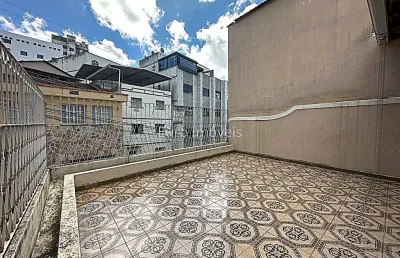 Casa com 3 quartos à venda na Rua Doutor Laureano, Passos, Juiz de Fora