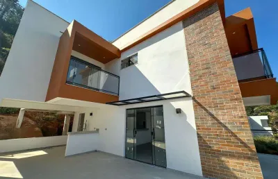 Casa em condomínio fechado com 4 quartos à venda na Rua Clorofila, Novo Horizonte, Juiz de Fora