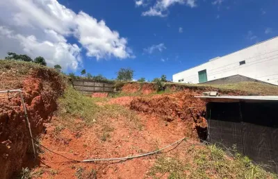 Terreno à venda no Grama, Juiz de Fora 