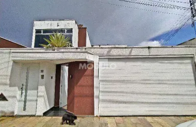 Casa com 4 quartos para alugar na Rua Antônio Morais, --, Cazeca, Uberlândia