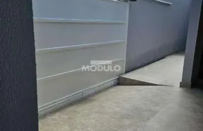 Casa residencial para locação no bairro alto umuarama