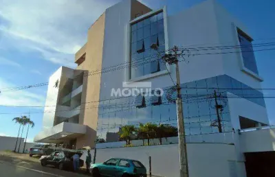 Prédio para alugar na Avenida dos Vinhedos, --, Jardim Sul, Uberlândia