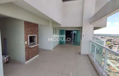 Cobertura com 3 quartos para alugar na Avenida Cesário Alvim, --, Centro, Uberlândia