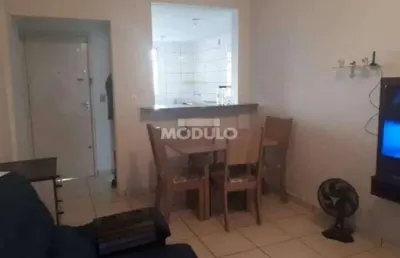 Apartamento semi mobiliado para locação bairro santa mônica