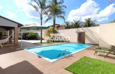 Exelente casa com fino acabamento no jardim karaiba
