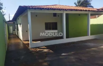 Casa residencial à venda, 4 quartos, 2 suítes, 2 vagas, cidade jardim - uberlândia/mg