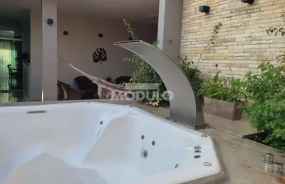 Casa com 3 quartos à venda na Rua do Engenheiro, --, Planalto, Uberlândia