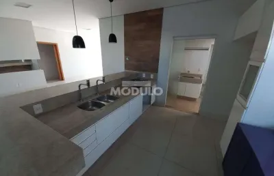 Casa residencial em condomínio para locação no bairro aclimação com 4 suítes