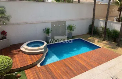 Casa em condomínio fechado com 3 quartos à venda na Avenida dos Vinhedos, --, Morada da Colina, Uberlândia