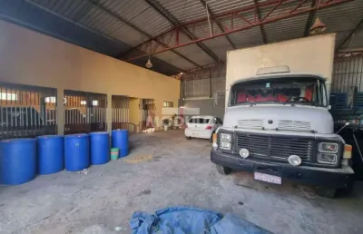 Barracão comercial para locação bairro chácaras tubalina