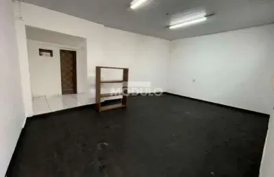 Sala comercial para alugar na Avenida Raulino Cotta Pacheco, --, Osvaldo Rezende, Uberlândia