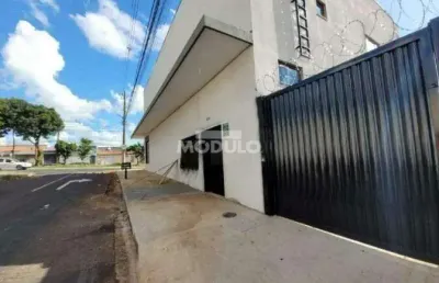 Sala comercial para alugar na Rua Turbina, --, Granada, Uberlândia