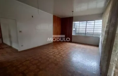 Casa comercial / residencial para aluguel, 6 quartos, 1 suíte, 2 vagas, centro - uberlândia/mg