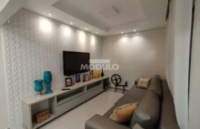 Casa com 3 quartos à venda na Rua Nêgo Amâncio, --, Jardim Patrícia, Uberlândia