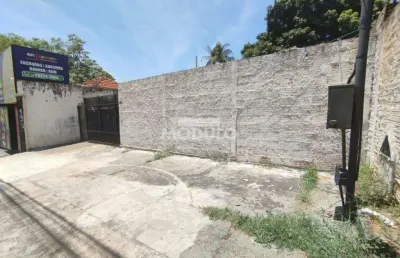 Exelente terreno em ponto movimentado no vigilato perreira