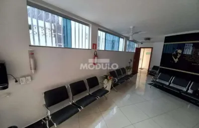Sala comercial para alugar na Praça Doutor Manoel Crosara, --, Saraiva, Uberlândia