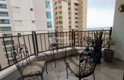 Apartamento com 4 quartos à venda na Rua Professor Pedro Bernardo, --, Centro, Uberlândia