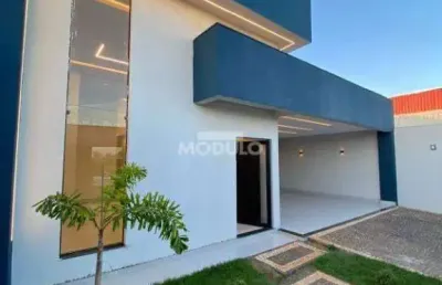 Casa com 3 quartos à venda na Avenida Yuri Resende Miranda, --, Novo Mundo, Uberlândia
