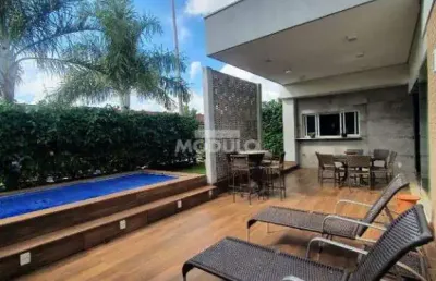 Casa em condomínio fechado com 3 quartos à venda na Avenida dos Jardins, --, Nova Uberlândia, Uberlândia