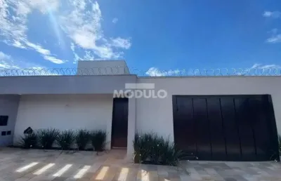 Casa residencial para locação no laranjeiras com 3 quartos