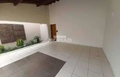 Casa residencial para locação bairro daniel fonseca com 3 quartos