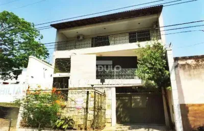 Casa com 5 quartos para alugar na Rua Xavantes, --, Lidice, Uberlândia