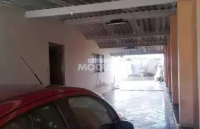Casa residencial à venda, 3 quartos, 3 vagas, santa mônica - uberlândia/mg