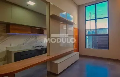 Casa com 3 quartos à venda na Rua Kátia Carolina Henrique, --, Shopping Park, Uberlândia